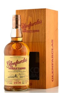 Glenfarclas Family Casks 1978 - виски Гленфарклас Фэмэли Каскс 1978 года 0.7 л