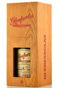 Glenfarclas Family Casks 1983 - виски Гленфарклас Фэмэли Каскс 1983 года 0.7 л