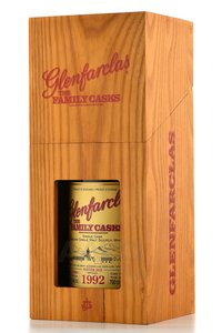 Glenfarclas Family Casks 1992 - виски Гленфарклас Фэмэли Каскс 1992 года 0.7 л