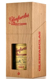 Glenfarclas Family Casks 2002 - виски Гленфарклас Фэмэли Каскс 2002 года 0.7 л