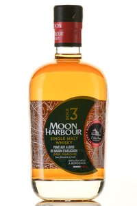 Moon Harbour Dock 3 Single Malt Chateau Pipeau - виски Мун Харбор Док 3 Сингл Молт Шато Пипо 0.7 л в п/у