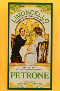 лимончелло Petrone 0.7 л этикетка