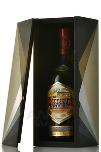 Jose Cuervo Reserva de la Familia Extra Anejo - текила Хосе Куэрво Резерва де ла Фамилия Экстра Аньехо 0.75 л в д/у