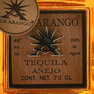 Los Arango Anejo - текила Лос Аранго Аньехо 0.7 л