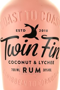 Twin Fin Coconut & Lychee Rum - Твин Фин Кокос и Личи Ром 0.7 л