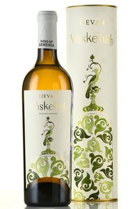 Voskehat - вино Воскеат 0.75 л белое полусладкое в тубе