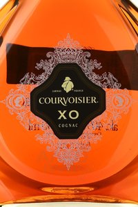 Courvoisier XO gift box - коньяк Курвуазье ИКСО 0.7 л п/у